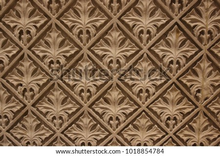fleur-de-lis wall pattern