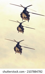 Flight maneuvers, helicopters formation flying 