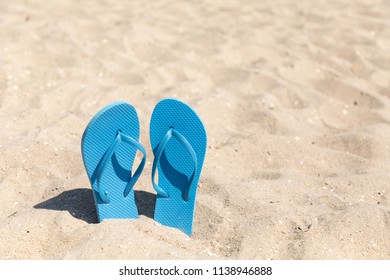 48,829 Flip flops on sand Images, Stock Photos & Vectors | Shutterstock