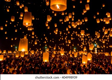 Floating lantern at Chiang Mai Province, Asia Thailand