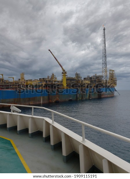 Floating Production Storage Offloading Fpso Vessel Stock Photo ...