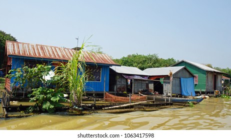 Floating Village Tonle Sap Lake Cambodia Stock Photo 1063417598 ...