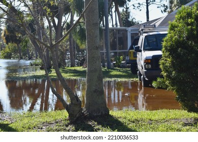 Flooded Yard Englewood Florida Hurricane Ian Day After