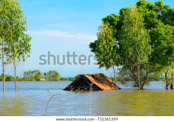 Floods damaged houses. When
Tropical Storm And the floods hit Thailand. South East Asia Myanmar
Burma Cambodia Cambodia Malaysia Indonesian Philippines
Philippines
