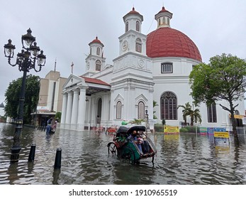 Floods Surrounded Semarang, Central Java, (Saturday, February 6, 2021). The Flood Was Caused By Heavy Rains That Flushed The Capital Of Central Java For 12 Hours Since Friday Night. 