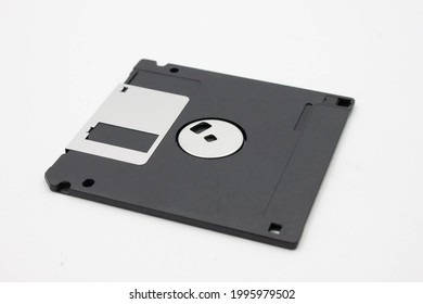 Floppy Disk  Nowadays, the use of floppy disks is much less because Due to the small capacity of data, which is not enough to meet the needs But floppy disks are still a standard that every com has.