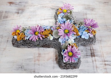 Floral Decoration In Cross Shape - Step By Step, Tutorial