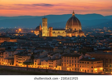 Florence by night . View from Piazzale Michelangelo, Italy