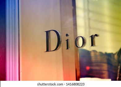 Dior の画像 写真素材 ベクター画像 Shutterstock