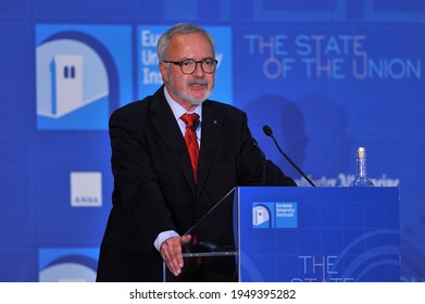 Florence, Italy - May 05 2017: Werner Hoyer, President Of The European Investment Bank Speaks During A Political And Financial Meeting.