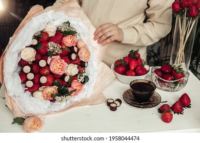 Florist Makes A Bouquet Of Flowers And Fresh Fruits. Fresh Strawberry Arrangements, Bouquets, Edible Fresh Fruit Arrangement Gifts.