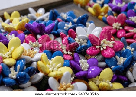 Flower hair clip with various color sold on market