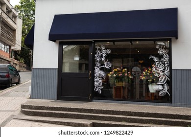 Flower Store For Mockup