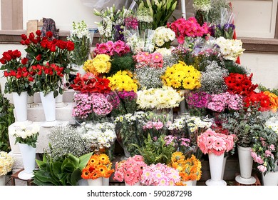 Flowers Market - Shutterstock ID 590287298