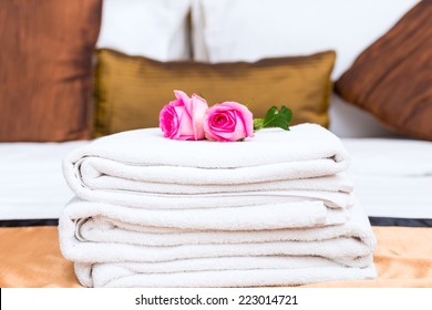 Hotel Bed Gift Images Stock Photos Vectors Shutterstock