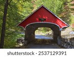 Flume Covered Bridge (1886), Flume Gorge, Pemigewasset River, Franconia Notch State Park, New Hampshire, USA