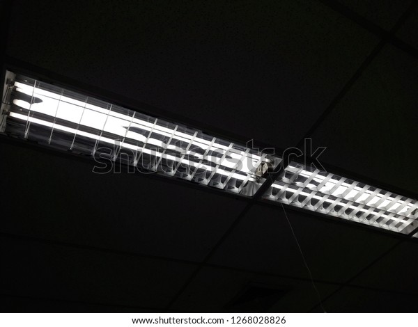 Fluorescent Ceiling Light Lamp Hanging Ceiling Technology