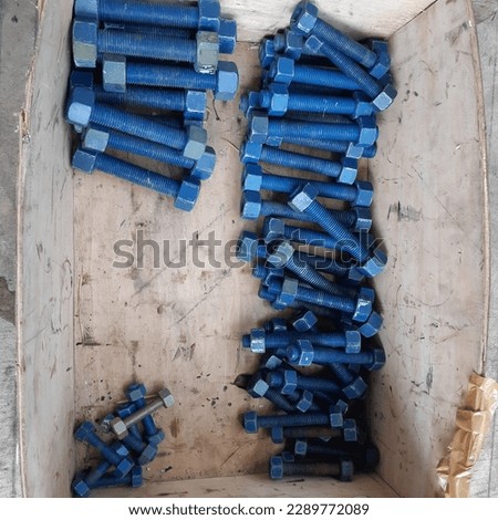 The fluorocarbon studbolt for piping work