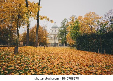 Foggy Autumn Morning At Wilanów Palace