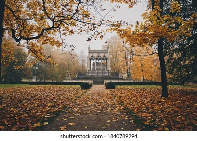 Foggy Autumn Morning At Wilanów Palace