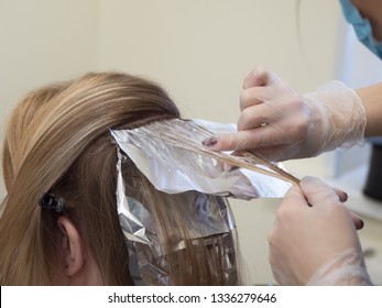 Foil On The Hair When Coloring The Hair.