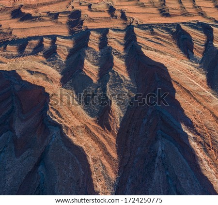 Folding Hills and a vast Utah desert