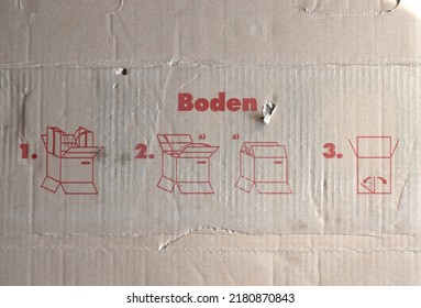 Folding Instructions On A Moving Box