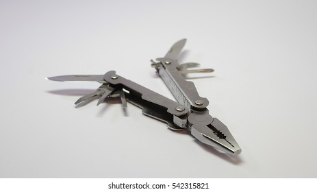 Folding Pliers Swiss