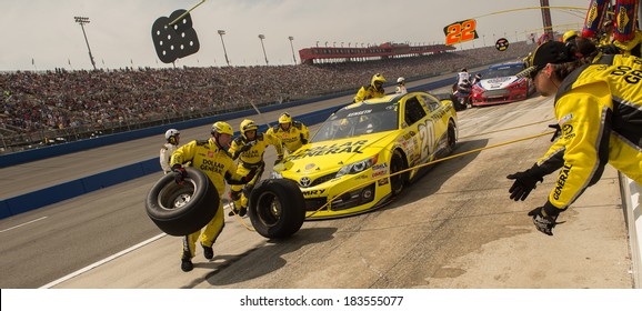 FONTANA, CA - MAR 23: Pit Stop And Tire Changeing For Matt Kenseth At The  Nascar Sprint Cup Auto Club 400 Race At Auto Club Speedway In Fontana, CA On March 23, 2014