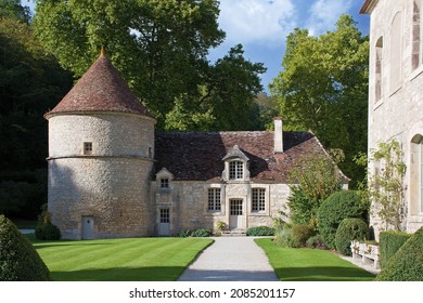 Fontenay Abbey, Pigeon Houes And Commercial Building, Unesco World Heritage