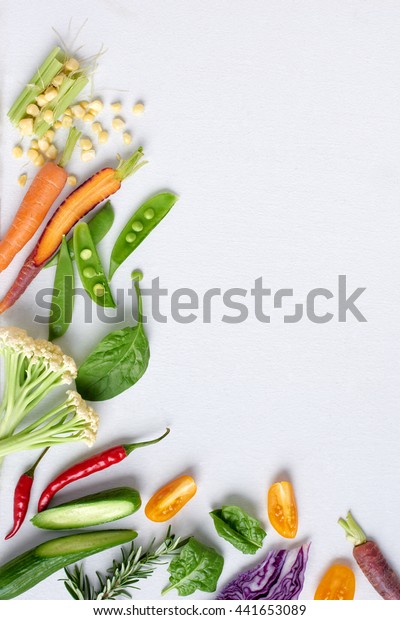 Lebensmittelhintergrund Rahmen Rahmen Fur Bunte Frischgemuse Stockfoto Jetzt Bearbeiten