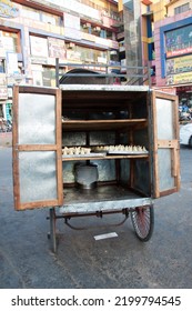 Food Cart With Samosas. Street Food Stall In New Delhi, India