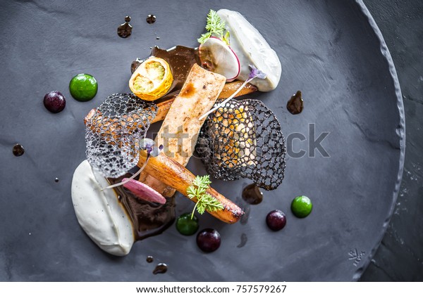 food elegant black
plate