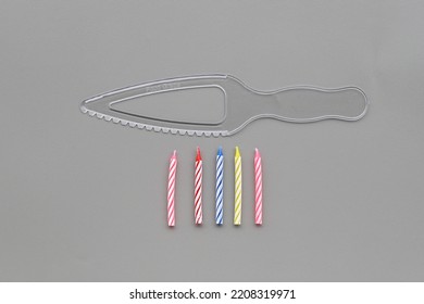 Food Grade Plastic Knife For Birthday Cake Cutting And Mini Candles 