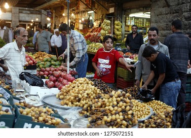 A Food Market In A Road In The City Amman In Jordan In The Middle East.  Jordan, Amman, April, 2009