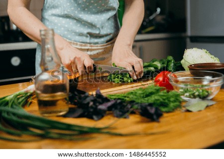 Similar – Foto Bild Weibliche Hände machen Fleisch- und Gemüsespieße