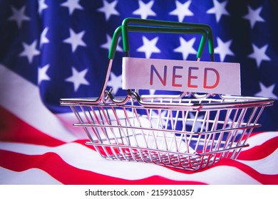 Food Shortages In The United States. Empty Grocery Basket. There Are No Items In The Store. America Lacks Food Supplies. Trade Closure And Bankruptcy.