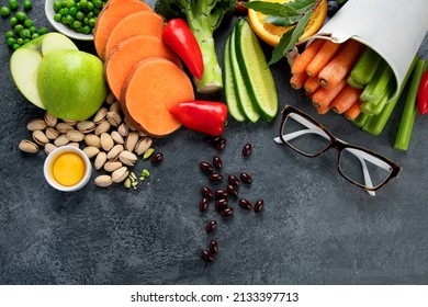 Foods High Lutein On Dark Background Stock Photo 2133397713 | Shutterstock