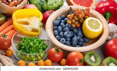 Foods High In Vitamin C. Food Rich In Antioxidant, Fiber, Carbohydrates. Boost Immune System And Brain; Balances Cholesterol; Promotes Healthy Heart. 