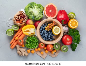 Foods high in vitamin C. Food rich in antioxidant, fiber, carbohydrates. Boost immune system and brain; balances cholesterol; promotes healthy heart. Top view