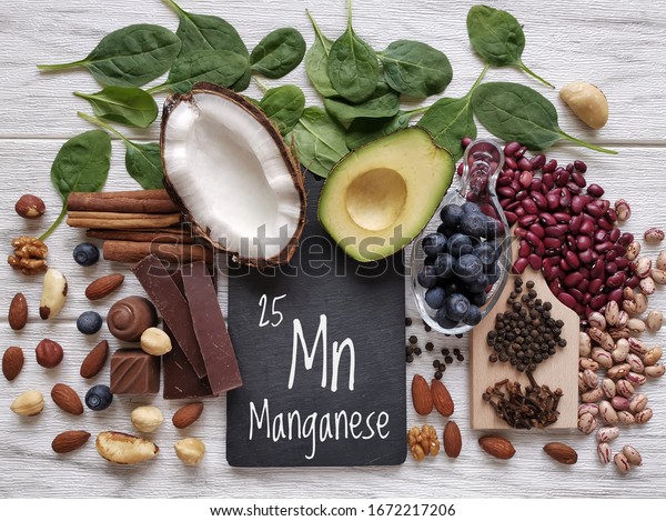 Foods rich in manganese with the chemical
symbol Mn for the chemical element manganese. Natural sources of
manganese: avocado, cloves, cinnamon, black pepper, spinach, dark
chocolate, beans,
blueberry