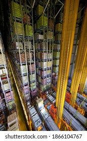 Foodstuffs merchandise stored in a warehouse with an automated storage and retrieval system