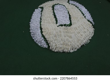 Foot Reflexology Massage By Stepping On Sharp Stones. The Egg Pebbles Are Arranged And Cemented In A Circular Pattern To Create An Attractive Foot Reflection Walkway In The Fitness Corner Area.