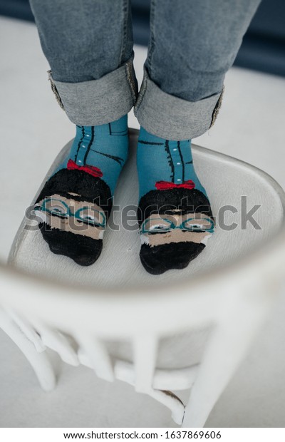 foot socks chair men\
study