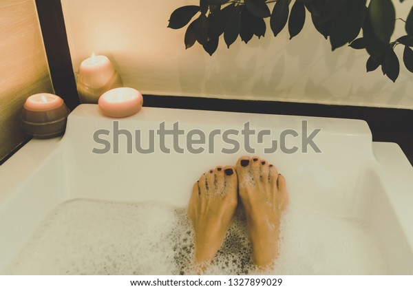 bathtub foot rest
