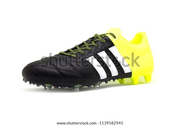 Can I Use Fg Boots On Artificial Grass