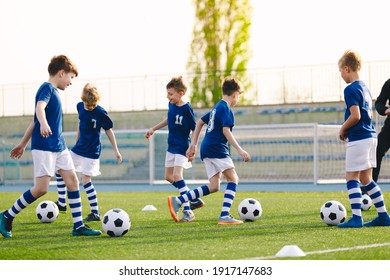 12,576 Kids on football pitch Images, Stock Photos & Vectors | Shutterstock