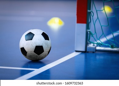 Futsal: obrazy, zdjęcia stockowe i wektory | Shutterstock