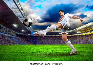 Football Player On Field Stadium Stock Photo 89184073 | Shutterstock