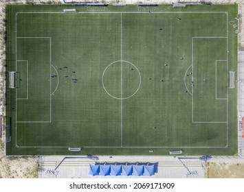 282 Football field from a height Images, Stock Photos & Vectors ...